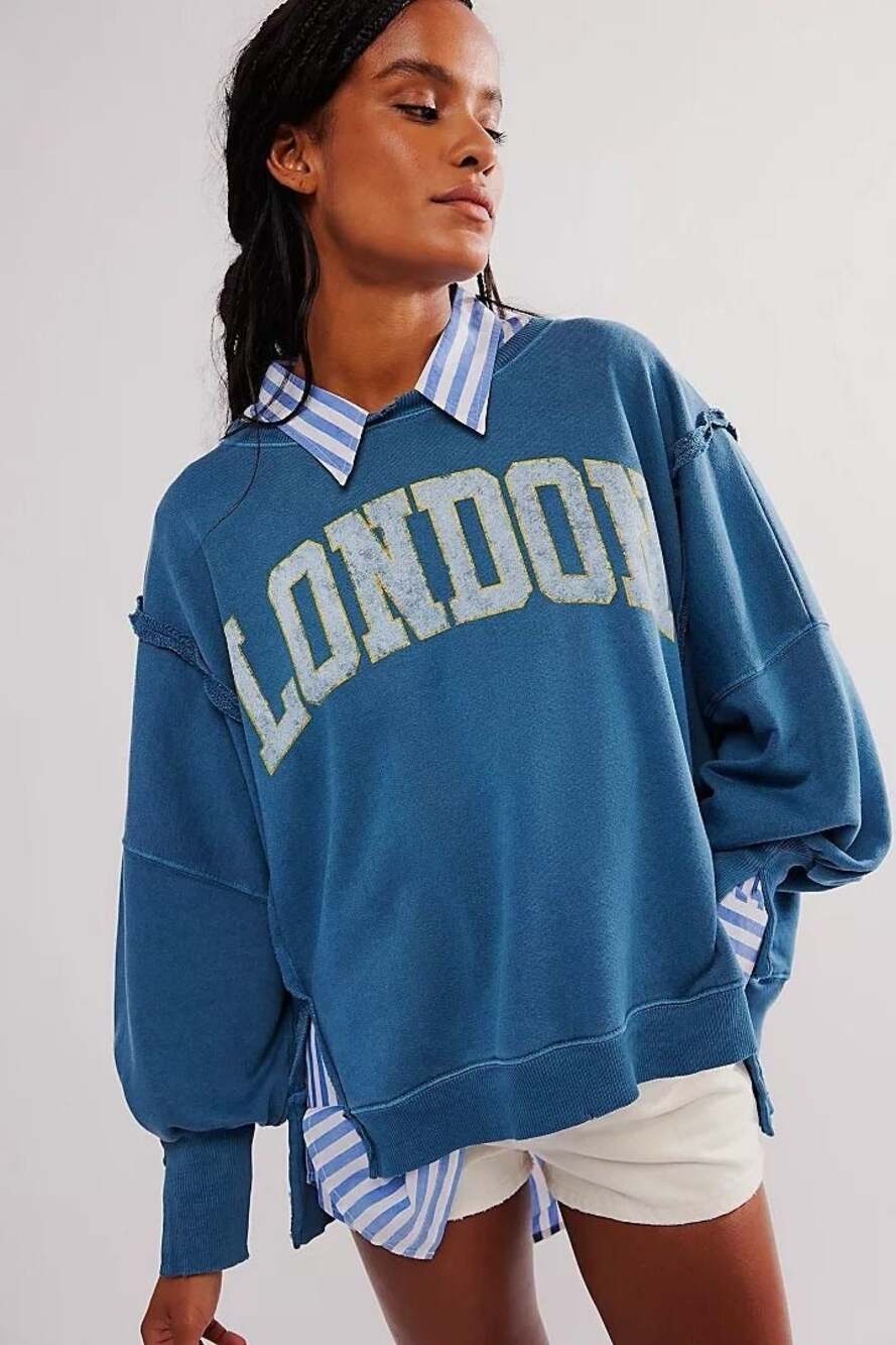 We The Free Graphic Sweatshirt Camden Pull-Over London Women Large Varsity Raw